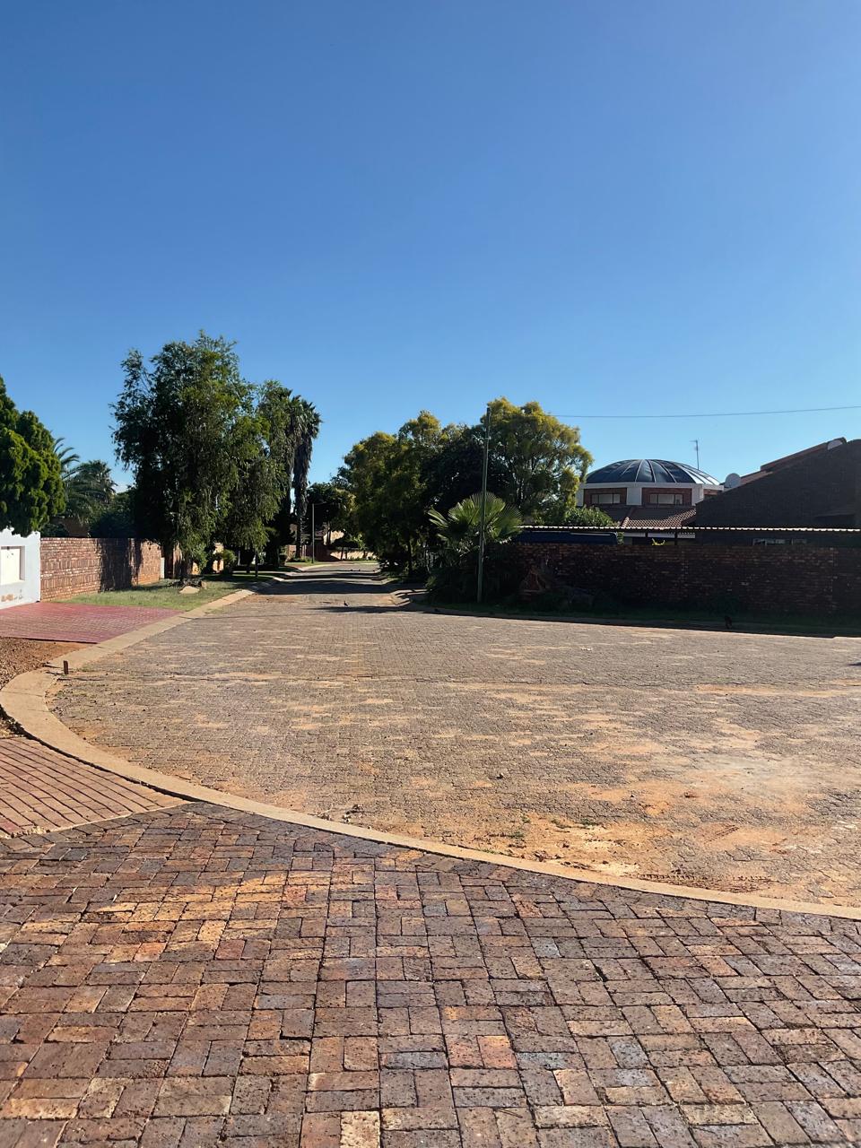 Surroundings image 4